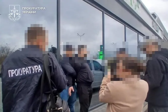 Вимагали 100 тисяч за безперешкодний бізнес: на Волині судять посадовців ГУ Держпродспоживслужби (фото)