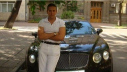Ексначальник митного посту "Луцьк" "заробив" консультаціями на елітний автопарк (відео)