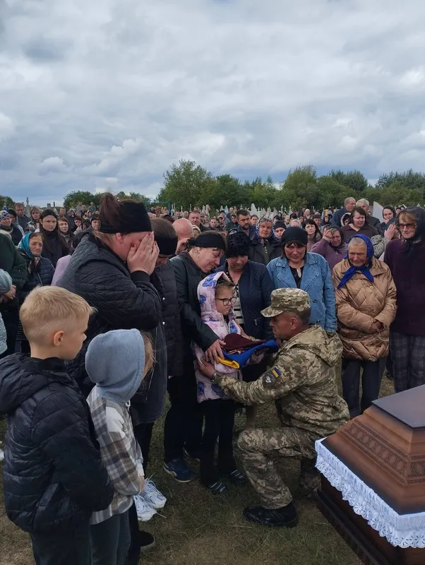 На Волині попрощалися з молодими Героями Сергєм Сміховським та Миколою Кобриною (фото)