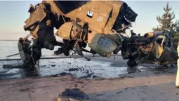 Із Київського водосховища дістали збитий ворожий гелікоптер (відео)