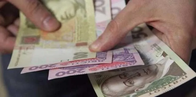 Українцям із великим стажем і малими зарплатами півдищать пенсії