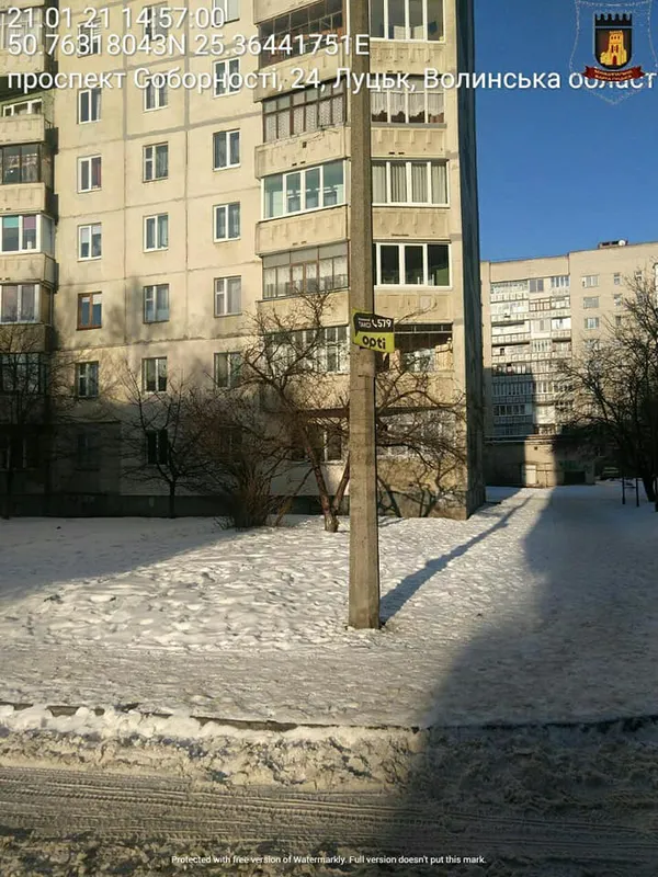 Керівнику служби таксі в Луцьку «світить» штраф за рекламу (фото)