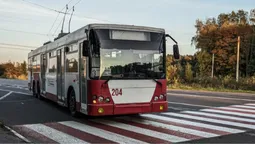 Тролейбуси знову їдуть до кладовища: у Луцьку відновили повноцінний рух маршруту №3