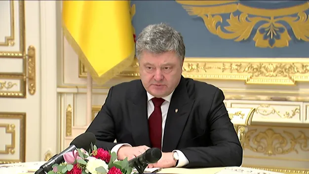 Порошенко підписав закони, які пришвидшать будівництво нових доріг