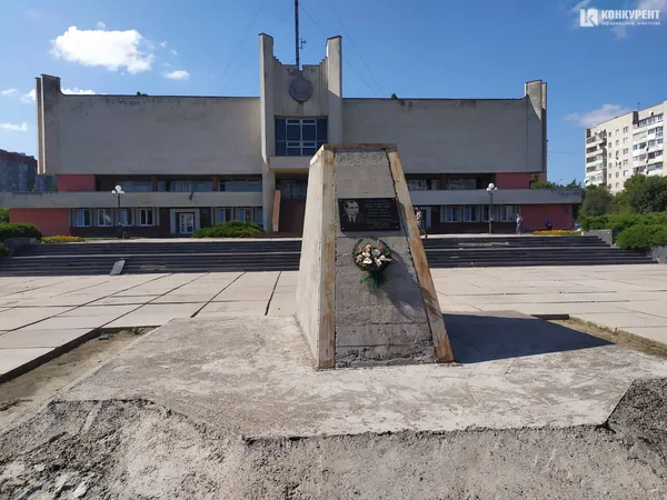 Туристу на згадку: кумедні та серйозні пам'ятки Луцька