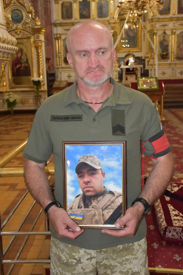 У Луцьку попрощалися із захисниками Вадимом Чвирем, Альбертом Свіцею та Павлом Корчуком (фото)