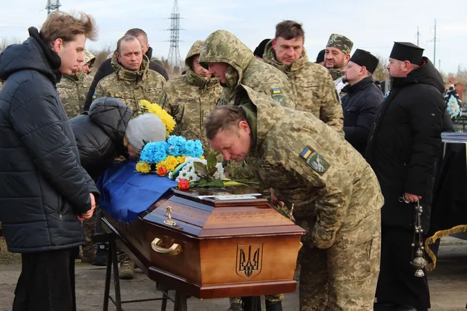 У Рожищі попрощалися із загиблим воїном Павлом Бурцем (фото)