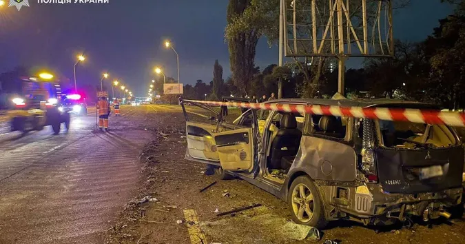 Київ пережив дві хвилі ударів балістикою: є жертва, влучання по мосту і метро