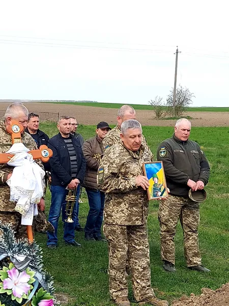 На Волині попрощалися з воїном, який загинув під Бахмутом (фото)