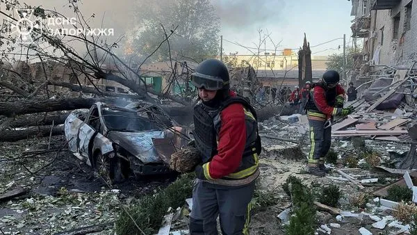 Росіяни завдали наймасованіших авіаційних ударів по Запоріжжю: є руйнування і поранені (фото)
