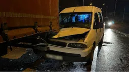 У Луцьку п'яний пенсіонер протаранив зад вантажівки (фото)