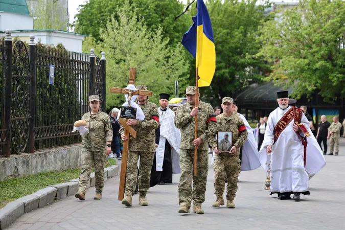 У Луцьку попрощались з Героєм Василем Зубчиком (фото)