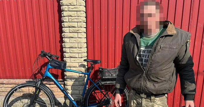 На Волині затримали двох злодіїв: один вкрав велосипед, інший – їжу (фото)