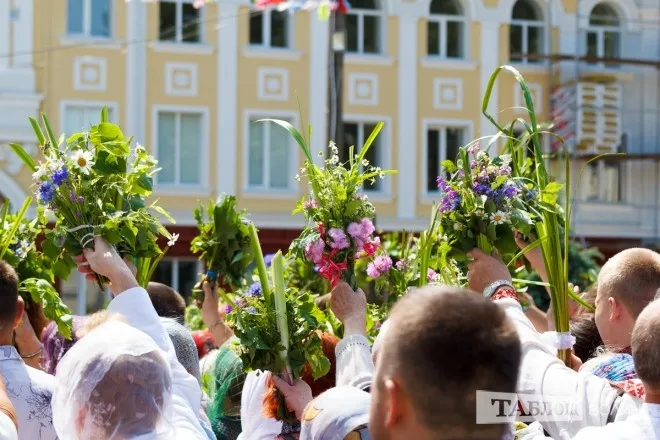 Як лучани на Трійцю освячували лепеху (фото)
