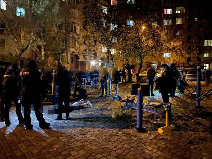 У Рівному на дитмайданчику стався вибух