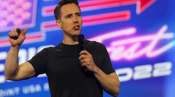 Сенатор США Джош Хоулі хоче заборонити TikTok по всій країні