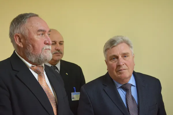 Ліворуч - Микола Якимчук, праворуч - Леонід Карабан