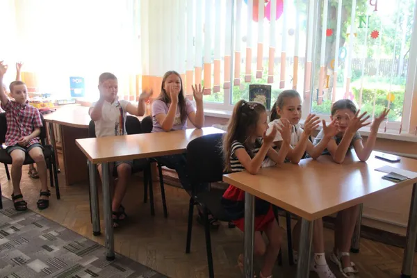Дітей переселенців подружили з місцевими у луцькій бібліотеці (фото)