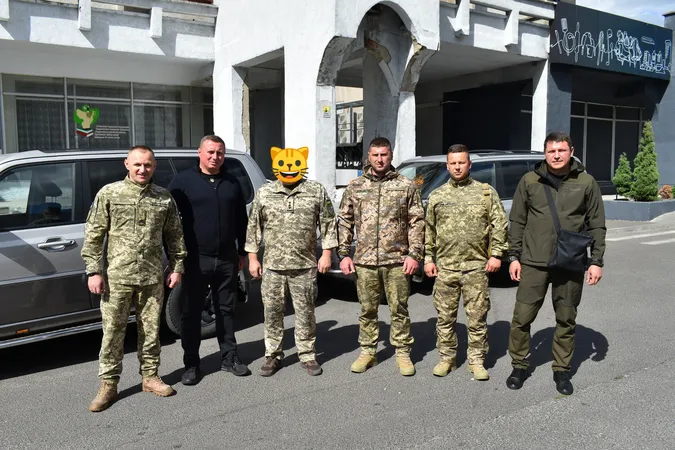 Територіальна оборона Волині отримала автомобілі та комплекси Starlink (фото)