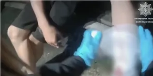 У Луцьку рятували юнака з закривавленою рукою (відео)