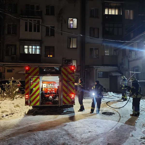 Повідомили деталі пожежі у центрі Луцька