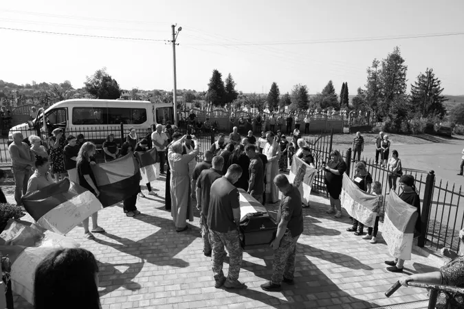 Під Луцьком попрощалися із загиблим на Донеччині Юрієм Крисюком (фото)