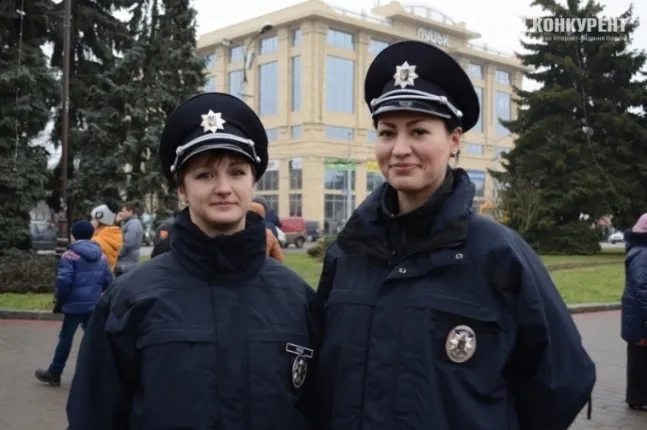Луцькі поліційські пояснили, коли можуть використовувати зброю. ІНСТРУКЦІЯ
