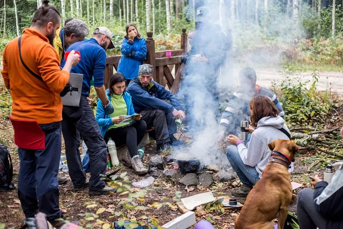 За враженнями і какао: туристи ходили в похід у «Цуманську пущу» (фото)
