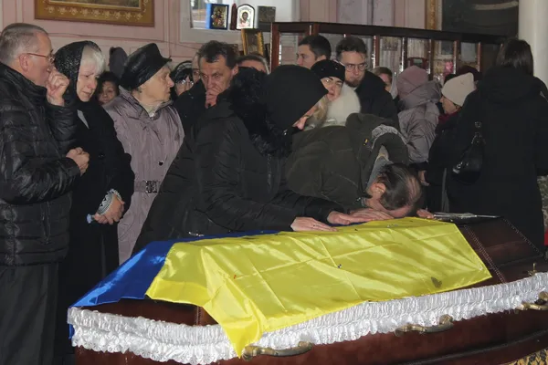 На Волині попрощались із загиблим Героєм Миколою Ковтонюком (фото)