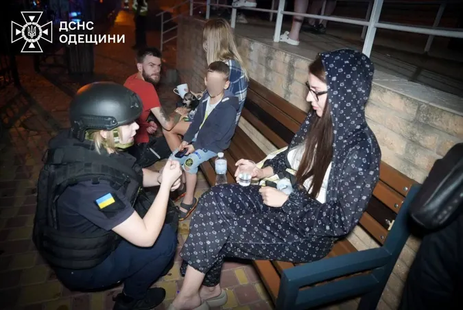 Росія атакувала Одесу – вдарила по 21-поверховому будинку (фото)