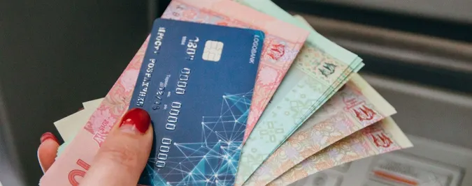 Українці почали більше заощаджувати: дослідження 