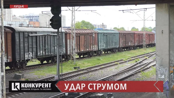 Обгоріло 30% шкіри: розповіли про стан хлопця, якого вдарило струмом у Луцьку (відео)