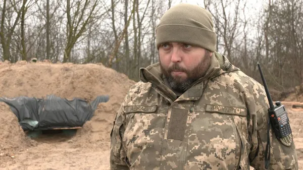 На Волині учасники добровольчого формування будують фортифікаційні споруди ( фото, відео)