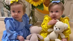 Співак з Ковеля Аркадій Войтюк зворушив мережу розповіддю про донечок-двійнят (фото)