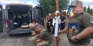 Захищав Україну з 2014: на Волині попрощалися із Героєм Віталієм Рудницьким (фото)