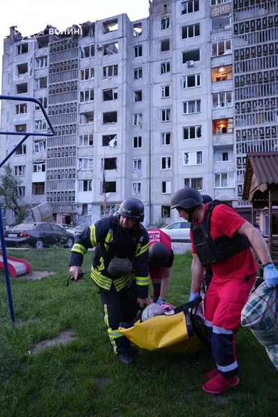 У Луцьку – численні руйнування та пожежі внаслідок ворожої атаки (фото)
