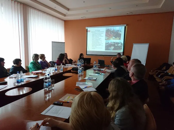 Школи – це не лише будівлі: ОТГ Волині обговорюють як покращити якість освіти