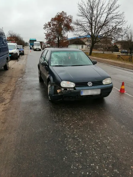 На Ковельщині Volkswagen «наздогнав» 63-річного велосипедиста (фото, відео)
