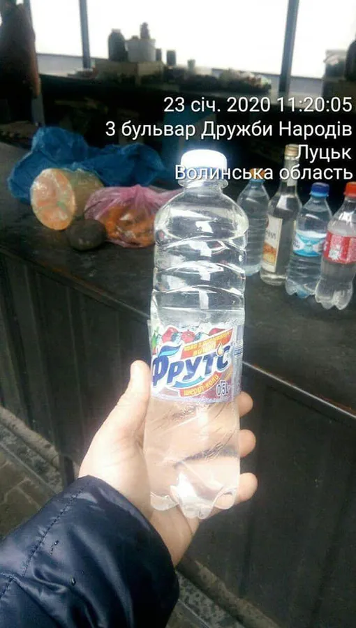 Замість домашньої консервації – сурогат: у Луцьку викрили продавчиню (фото)