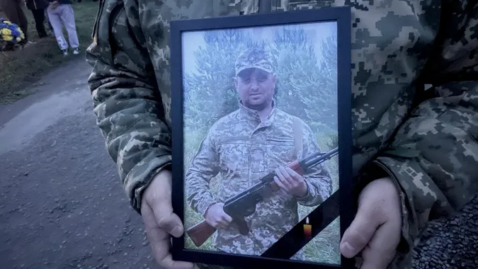 Назавжди 33: на Волині попрощалися із загиблим солдатом Андрієм Залевським (фото)