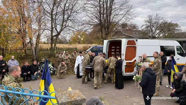 На Волині провели в останню дорогу полеглого воїна Павла Дорощука (фото)