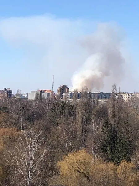 Над Луцьком помітили густий дим: що горить (фото, відео)