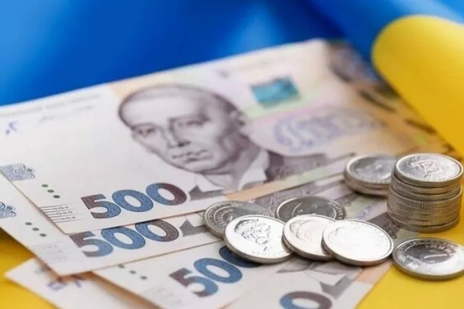 Частину внутрішніх переселенців позбавлять соціальних виплат
