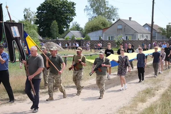 Загинув 8 місяців тому: на Волині попрощалися з воїном Анатолієм Янчуком (фото)