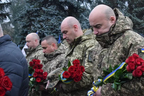 1000 днів великої війни: у Луцьку вшанували памʼять загиблих прикордонників (фото)