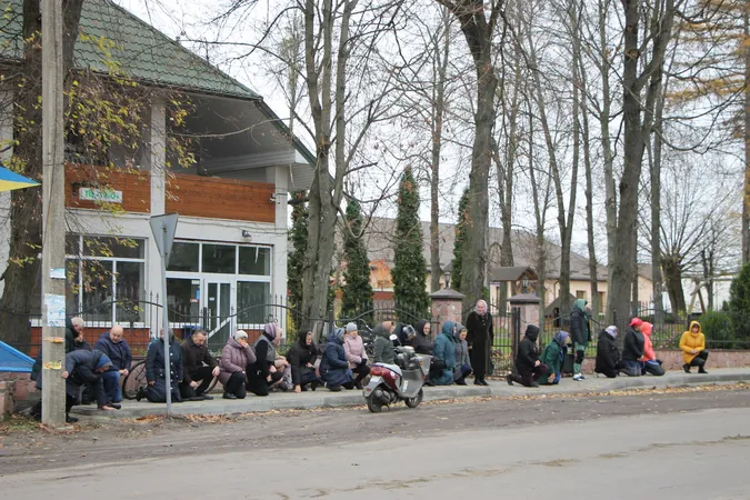 У селі на Волині похоронили загиблого захисника Віталія Лук'янчука