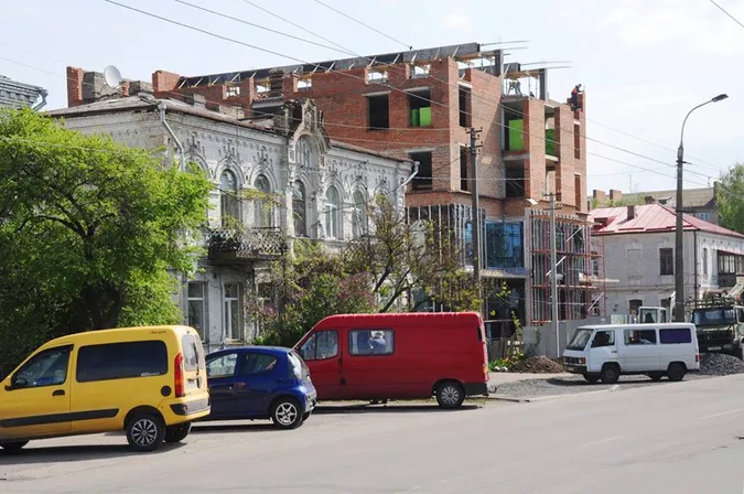 «Хто відповість за ідіотську забудову?» – лучанин про будівництво на Ковельській у Луцьку