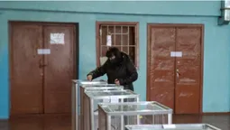 Як голосують лучани: явка виборців станом на 13:00 годину (відео)