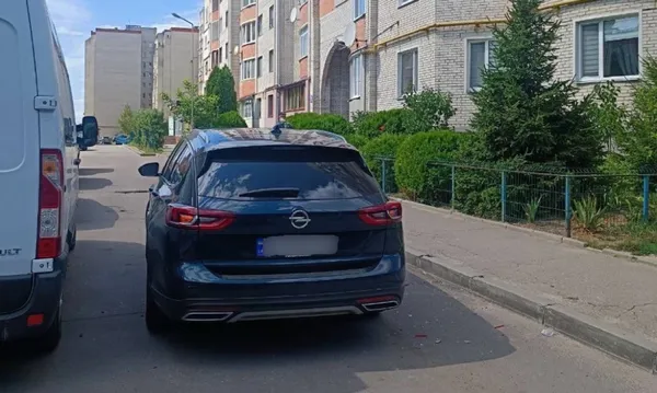 У Луцьку розшукали винуватця ДТП, який втік з місця події (фото)