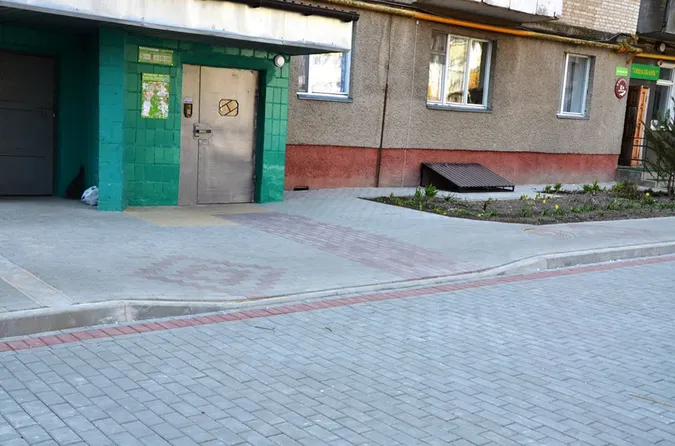 Як у Луцьку ремонтують один із найбільших дворів (фото)